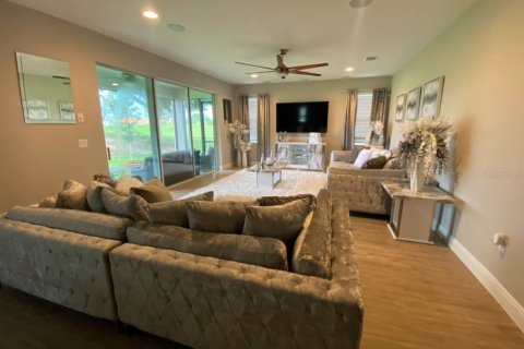 House in Tavares, Florida 4 bedrooms, 253.72 sq.m. № 1521167 - photo 6