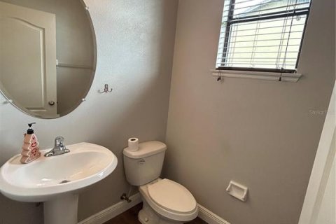 Villa ou maison à louer à Clermont, Floride: 4 chambres, 337.89 m2 № 2384050 - photo 11
