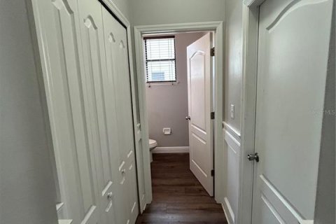 Villa ou maison à louer à Clermont, Floride: 4 chambres, 337.89 m2 № 2384050 - photo 10