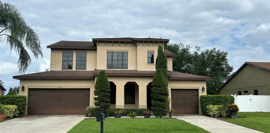 Villa ou maison à Clermont, Floride 4 chambres, 337.89 m2 № 2384050