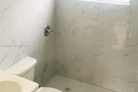 Купить коммерческую недвижимость в Халландейл-Бич, Флорида 124.67м2, № 2332454 - фото 26