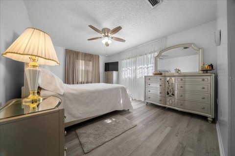 Villa ou maison à vendre à Ocala, Floride: 4 chambres, 188.41 m2 № 1902123 - photo 25