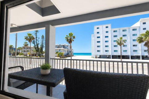 Copropriété à vendre à Treasure Island, Floride: 1 chambre, 44.59 m2 № 2148271 - photo 4