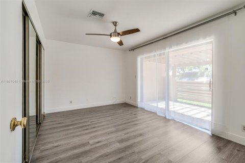 House in Plantation, Florida 2 bedrooms, 118.17 sq.m. № 1858918 - photo 19