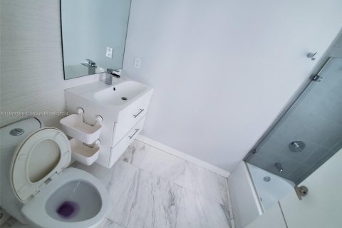 Copropriété à vendre à Miami, Floride: 2 chambres, 124.49 m2 № 1406183 - photo 21