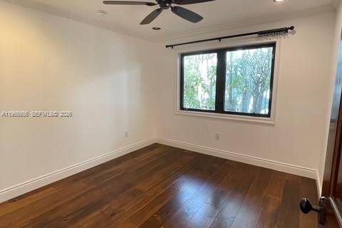 House in Coral Gables, Florida 3 bedrooms, 182.09 sq.m. № 2028546 - photo 28