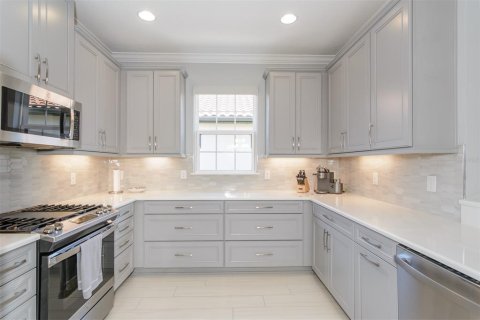Villa ou maison à louer à Odessa, Floride: 3 chambres, 179.39 m2 № 2383982 - photo 18