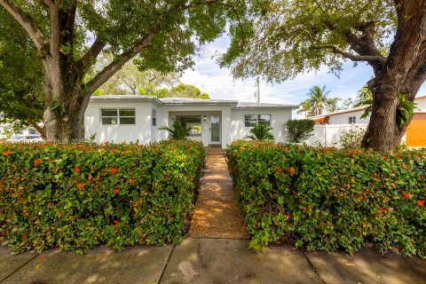 Casa en venta en Dania Beach, Florida, 3 dormitorios, 142.05 m2 № 1929928 - foto 1