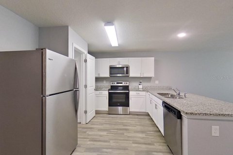 House in Citrus Springs, Florida 4 bedrooms, 134.62 sq.m. № 2207100 - photo 4