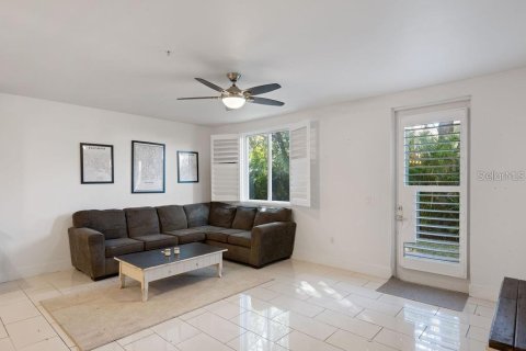 Townhouse in Winter Park, Florida 4 bedrooms, 215.25 sq.m. № 2103333 - photo 8