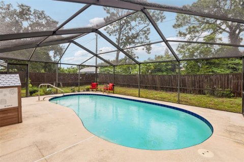 House in Seminole, Florida 3 bedrooms, 88.44 sq.m. № 2314633 - photo 2