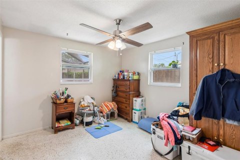 House in Seminole, Florida 3 bedrooms, 88.44 sq.m. № 2314633 - photo 13