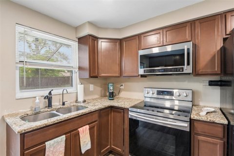 House in Seminole, Florida 3 bedrooms, 88.44 sq.m. № 2314633 - photo 9