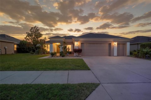 House in Ocala, Florida 3 bedrooms, 197.14 sq.m. № 2225299