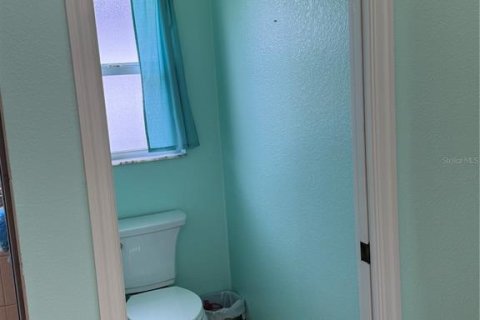 House in Cape Coral, Florida 4 bedrooms, 184.6 sq.m. № 1772187 - photo 11