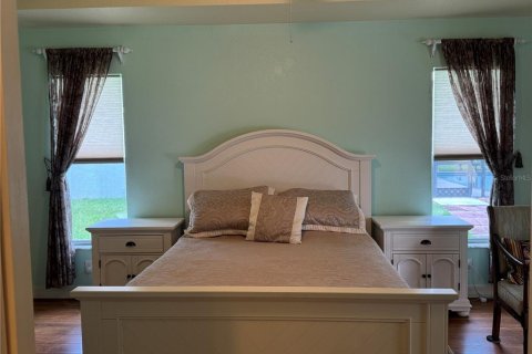 House in Cape Coral, Florida 4 bedrooms, 184.6 sq.m. № 1772187 - photo 3