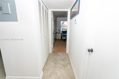 Copropriété à vendre à Coral Springs, Floride: 2 chambres, 95.69 m2 № 2007187 - photo 6