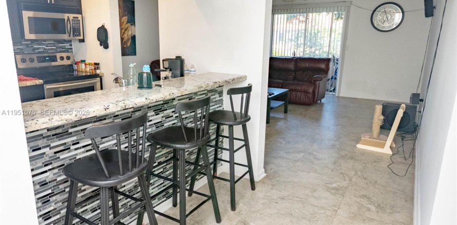 Condo à Coral Springs, Floride, 2 chambres № 2007187