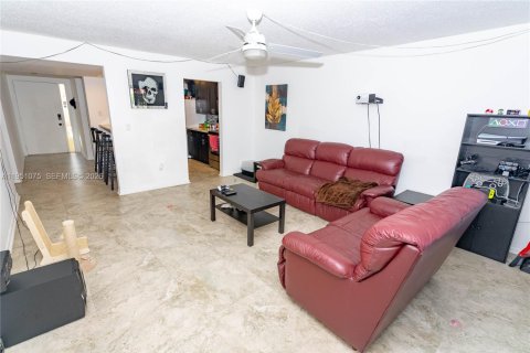 Copropriété à vendre à Coral Springs, Floride: 2 chambres, 95.69 m2 № 2007187 - photo 11