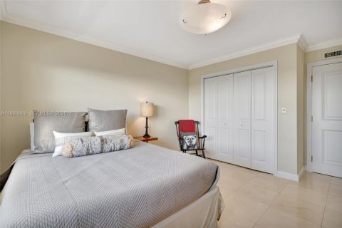 Condo in Fort Lauderdale, Florida, 2 bedrooms № 1985841 - photo 23