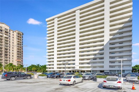 Condo in Fort Lauderdale, Florida, 2 bedrooms № 1985841 - photo 26