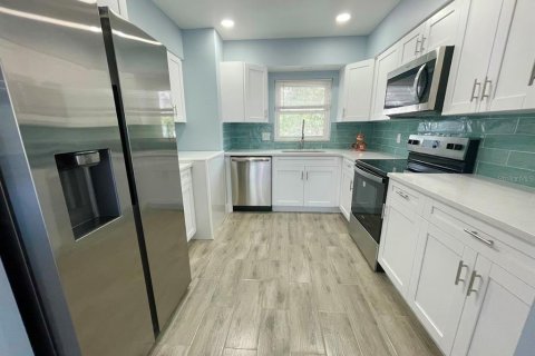 Купить кондоминиум в Беллеэйр Блафс, Флорида 6 комнат, 107.95м2, № 1630040 - фото 9
