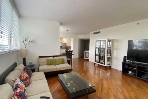 Condominio en alquiler en Miami Beach, Florida, 2 dormitorios, 123.56 m2 № 1809787 - foto 6