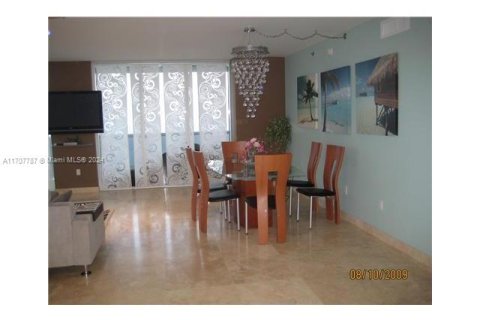 Condominio en venta en Hallandale Beach, Florida, 3 dormitorios, 193.05 m2 № 1460412 - foto 8