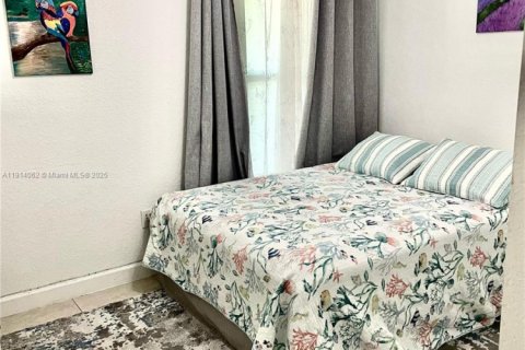 Villa ou maison à louer à Hallandale Beach, Floride: 3 chambres, 121.24 m2 № 1970721 - photo 6