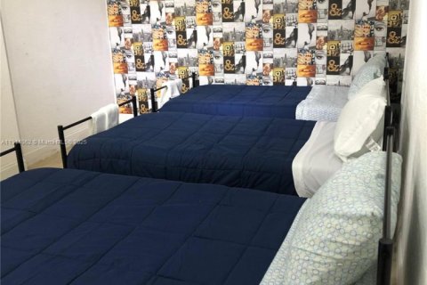 Villa ou maison à louer à Hallandale Beach, Floride: 3 chambres, 121.24 m2 № 1970721 - photo 10