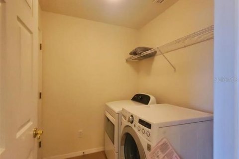 Condo in Gainesville, Florida, 3 bedrooms  № 2104942 - photo 22
