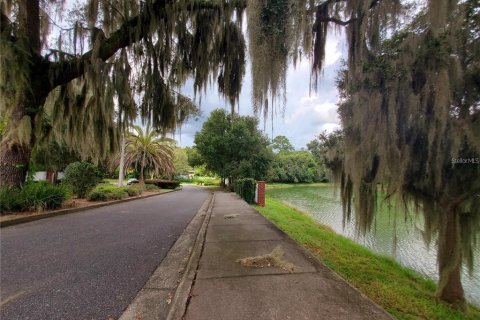 Condo in Gainesville, Florida, 3 bedrooms  № 2104942 - photo 30