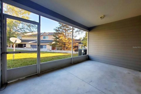 Condo in Gainesville, Florida, 3 bedrooms  № 2104942 - photo 14