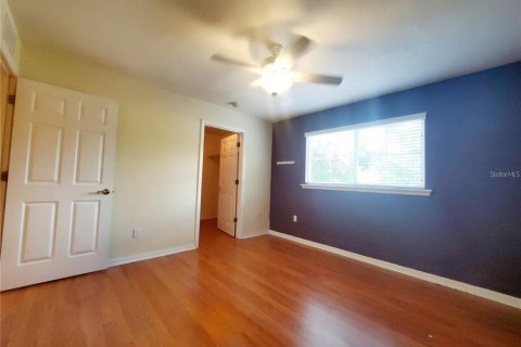 Condo in Gainesville, Florida, 3 bedrooms  № 2104942 - photo 20