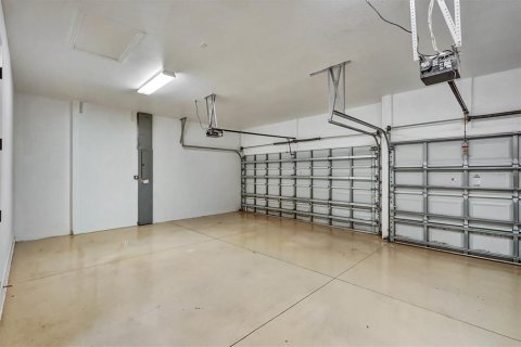 Купить виллу или дом в Брейдентон, Флорида 8 комнат, 248.23м2, № 2203108 - фото 28