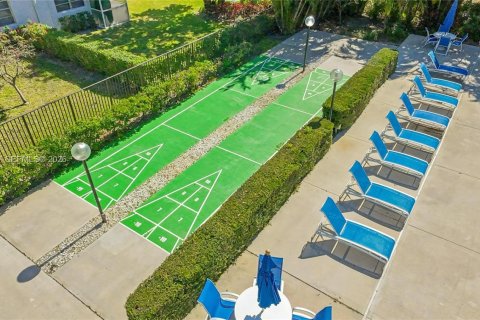 Condo in Pompano Beach, Florida, 2 bedrooms  № 2086031 - photo 27