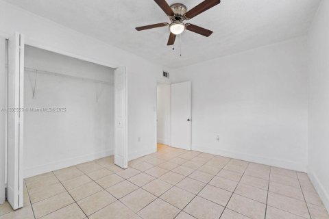 Villa ou maison à louer à Miami, Floride: 3 chambres, 139.35 m2 № 1945812 - photo 23