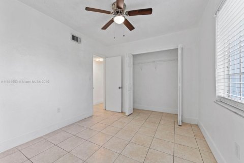 Villa ou maison à louer à Miami, Floride: 3 chambres, 139.35 m2 № 1945812 - photo 20