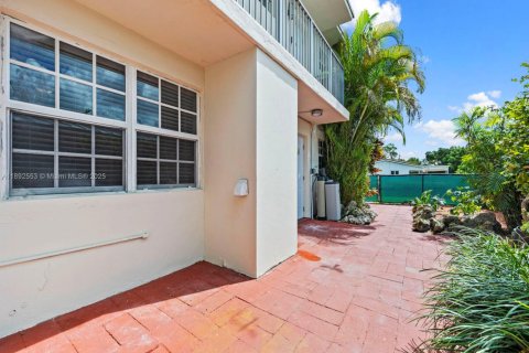Villa ou maison à louer à Miami, Floride: 3 chambres, 139.35 m2 № 1945812 - photo 24