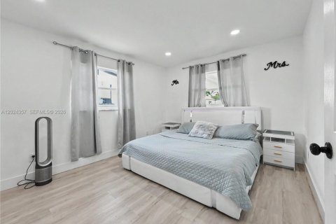 Купить виллу или дом в Майами, Флорида 5 спален, 148.09м2, № 2154546 - фото 16