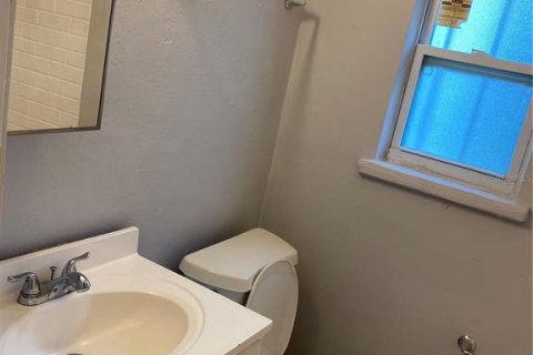 House in Tampa, Florida 2 bedrooms, 85.28 sq.m. № 2104601 - photo 8