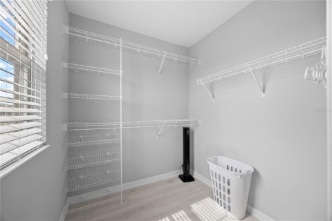 Townhouse in Sanford, Florida 3 bedrooms, 138.42 sq.m. № 2156458 - photo 16