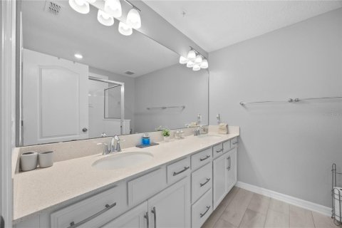 Townhouse in Sanford, Florida 3 bedrooms, 138.42 sq.m. № 2156458 - photo 15
