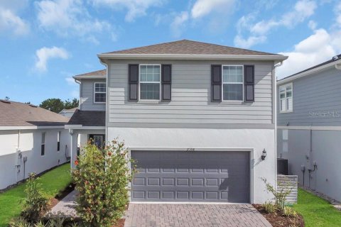 House in Clermont, Florida 5 bedrooms, 243.59 sq.m. № 1626104 - photo 1