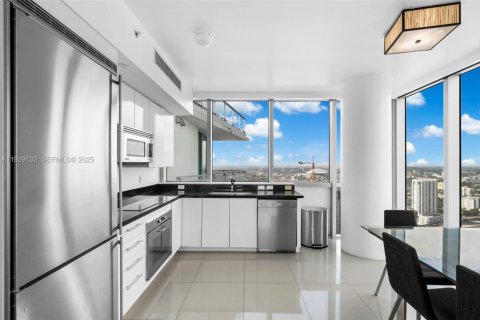 Copropriété à louer à Miami, Floride: 2 chambres, 129.04 m2 № 1987544 - photo 2