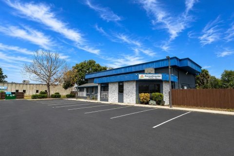 Propiedad comercial en New Smyrna Beach, Florida 460.24 m2 № 2113132