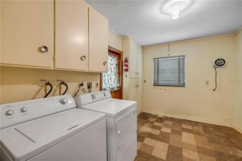 House in DeBary, Florida 3 bedrooms, 183.76 sq.m. № 1856216 - photo 22