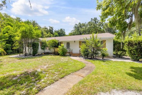 House in DeBary, Florida 3 bedrooms, 183.76 sq.m. № 1856216 - photo 1