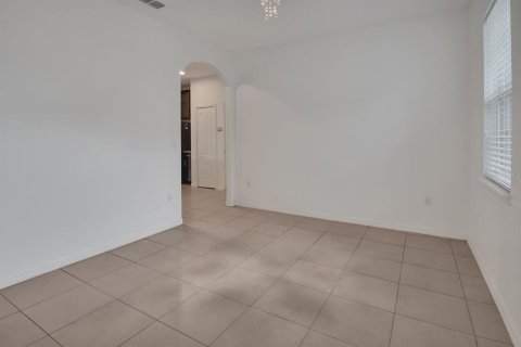 Купить виллу или дом в Деланд, Флорида 8 комнат, 206.34м2, № 1903966 - фото 12