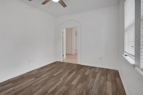 Купить виллу или дом в Деланд, Флорида 8 комнат, 206.34м2, № 1903966 - фото 30